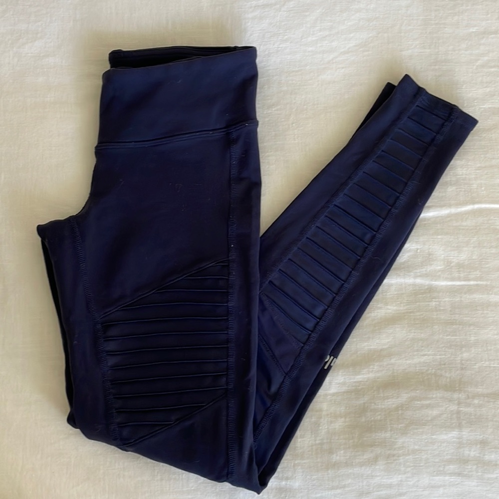 Alo Moto legging pants size XS
